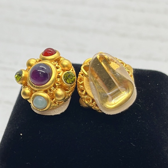 Vintage Jeweled Natasha Stambouli Signed Clip-on Earrings, 24K GP, Semi Precious - Picture 6 of 8